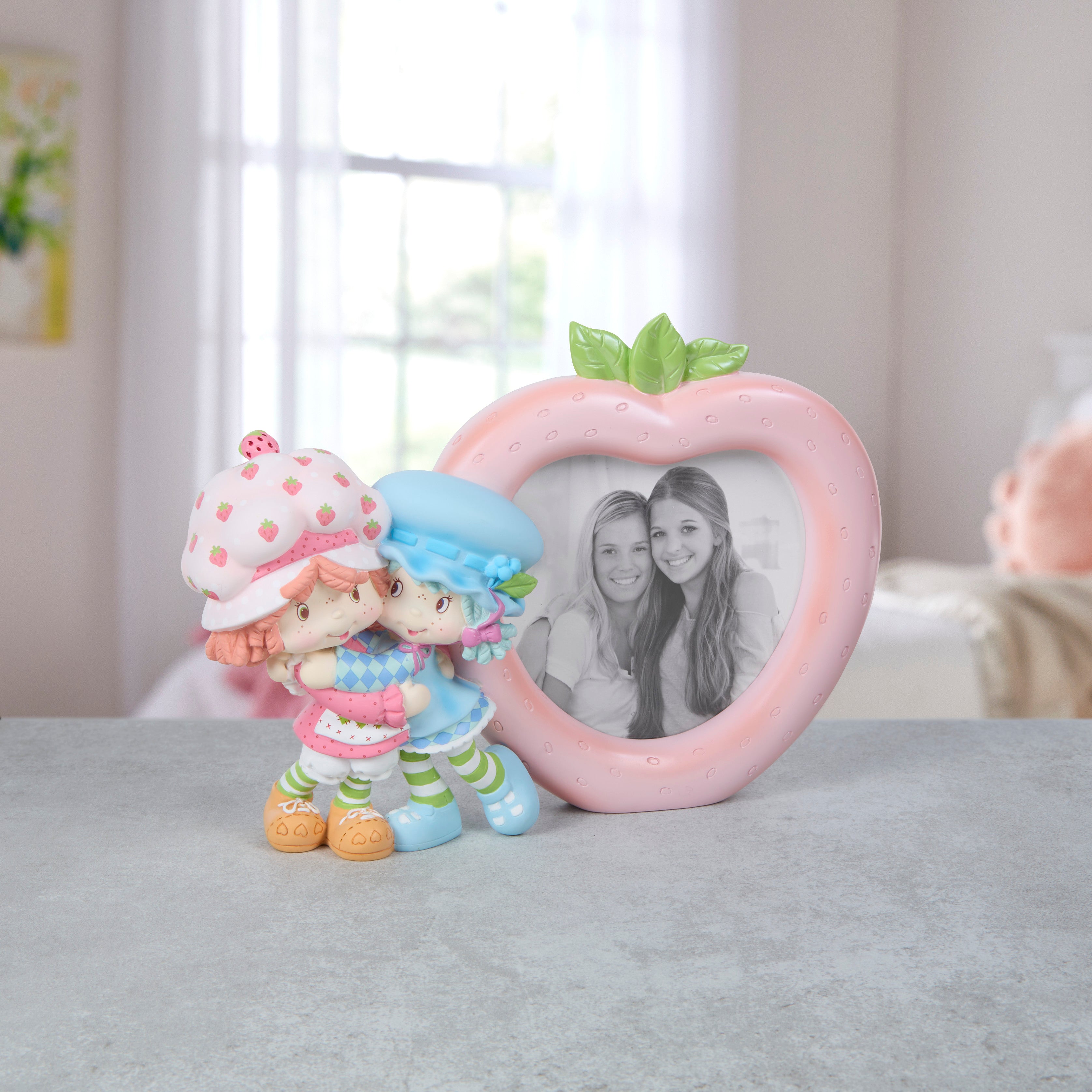Berry Besties Strawberry Shortcake Photo Frame & Vase