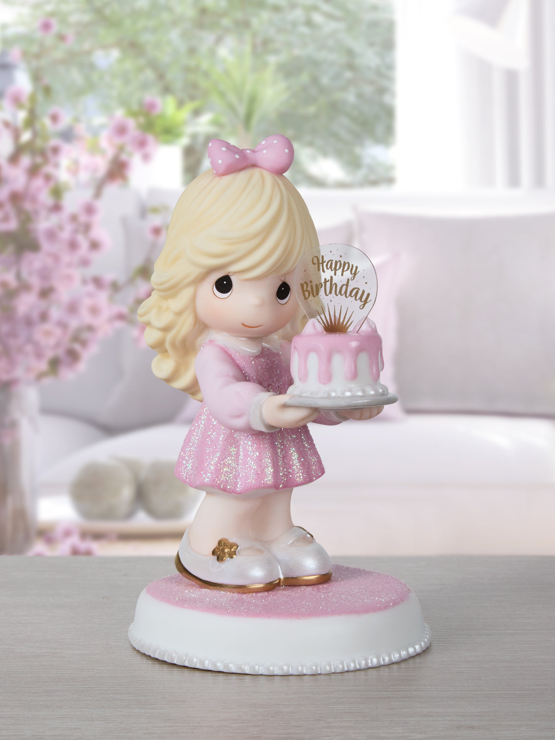 Precious Moments: Porcelain Gifts, Figurines & Collectibles