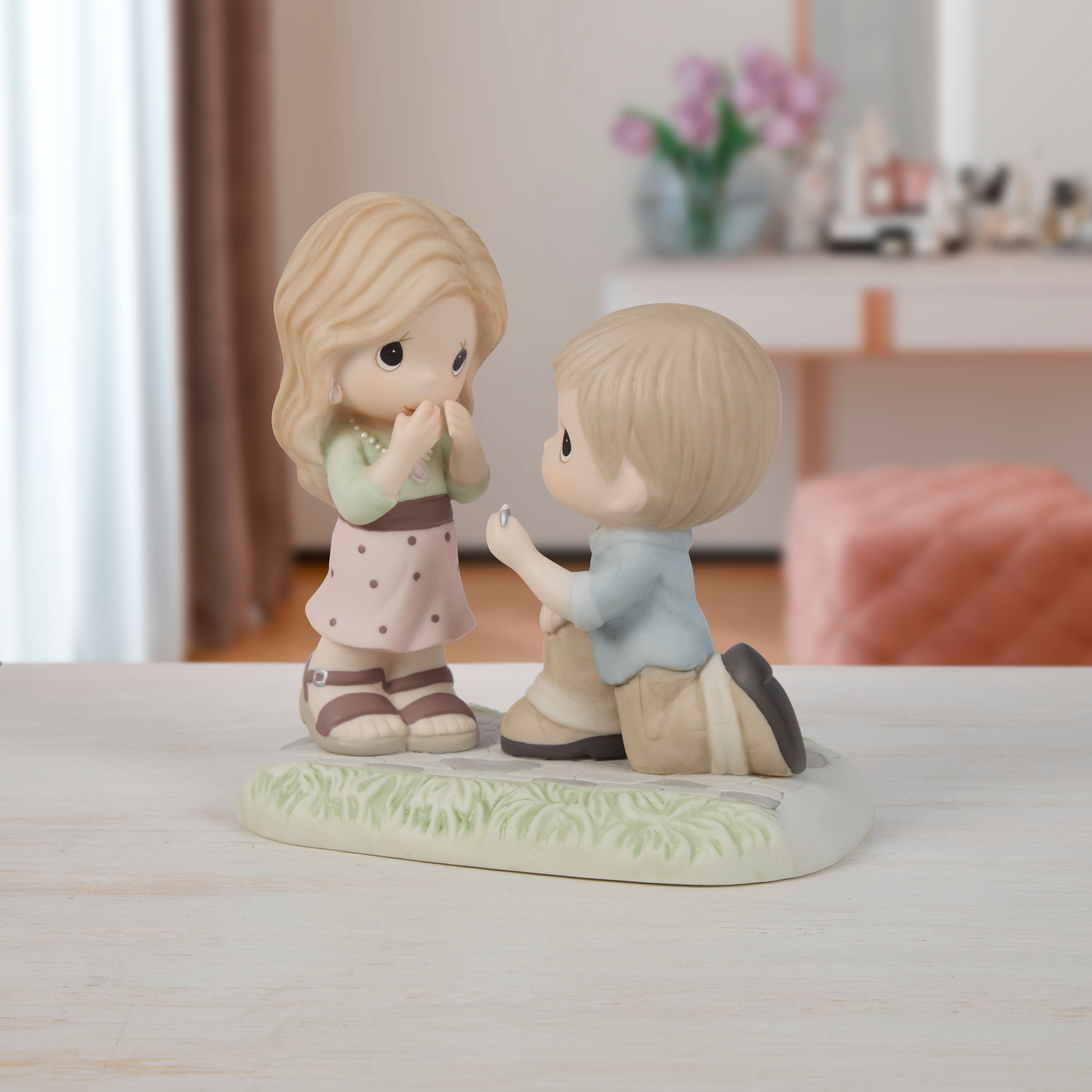 precious moments 置物　2個 Precious Moments 222007 Will You Be Mine? Bisque Porcelain Figurine