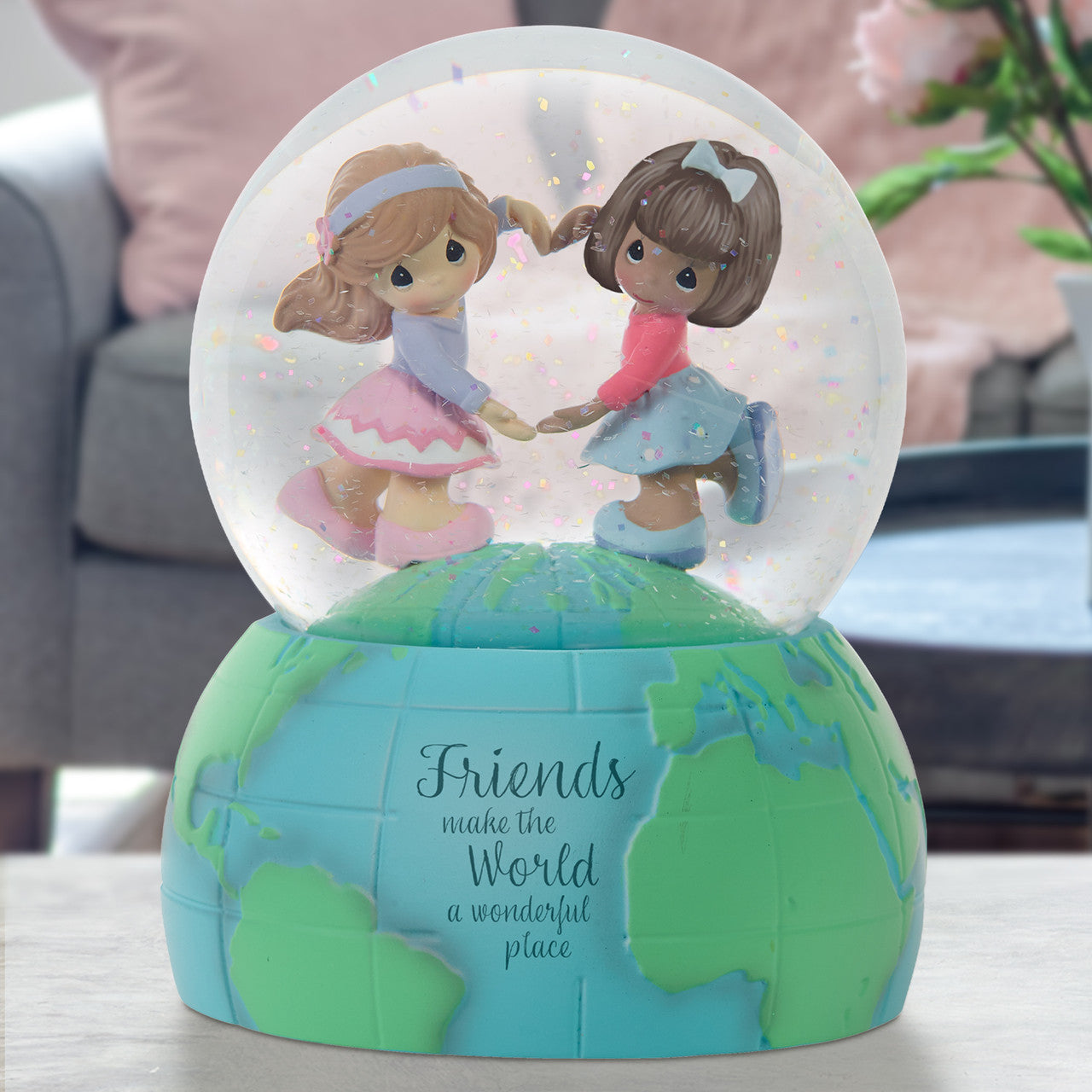 Friends Make The World A Wonderful Place Musical Snow Globe - Image