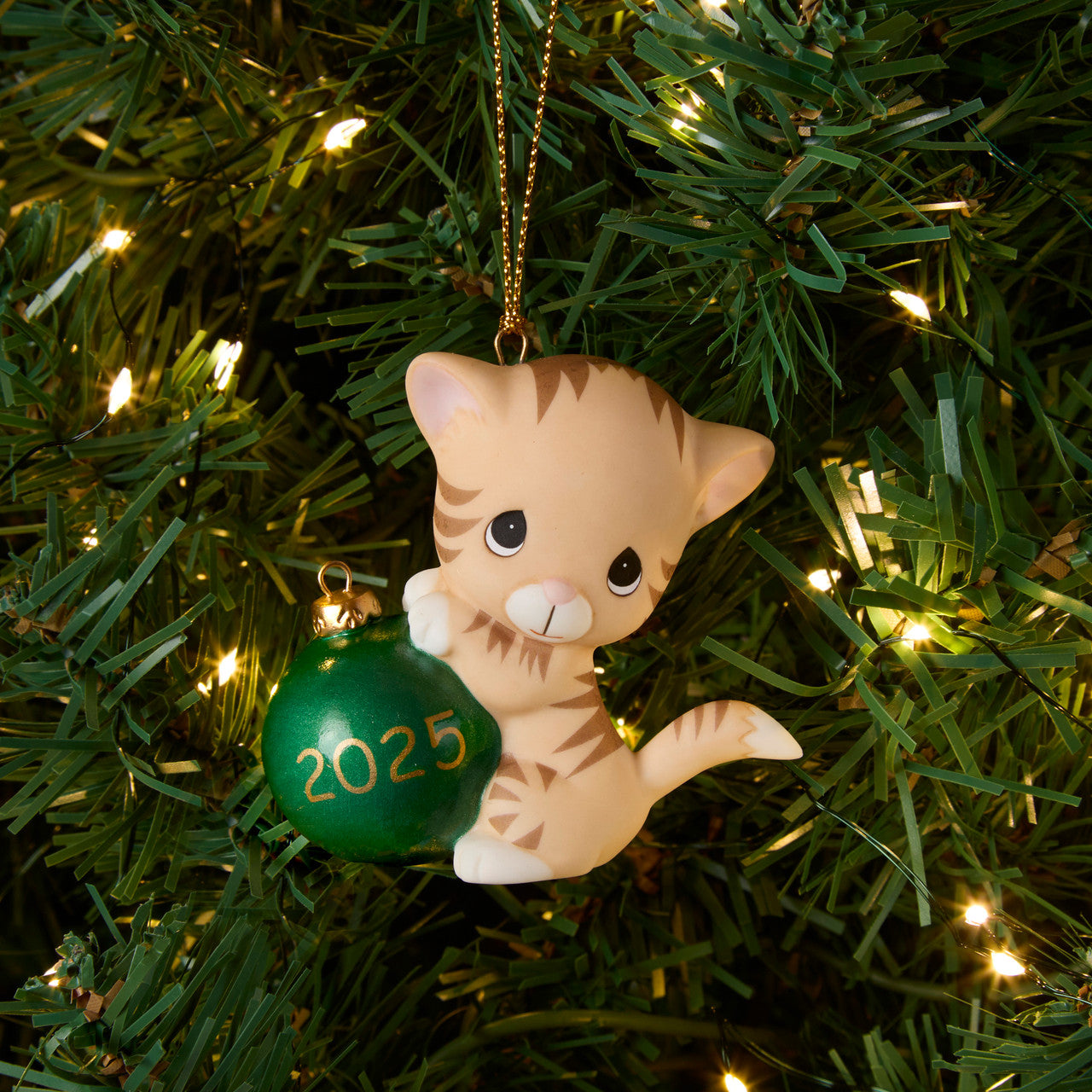 Precious Moments 251007 Purr-fectly Festive 2025 Dated Cat Bisque