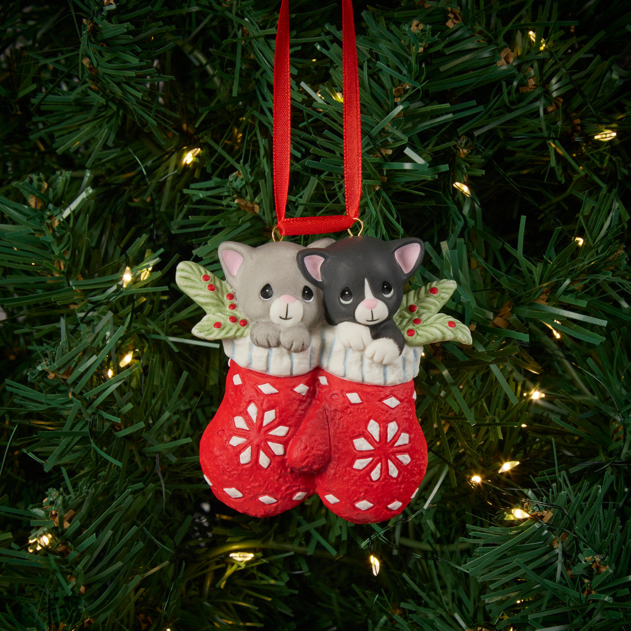 Precious Moments 251019 Wishing You A Warm & Cozy Christmas Bisque