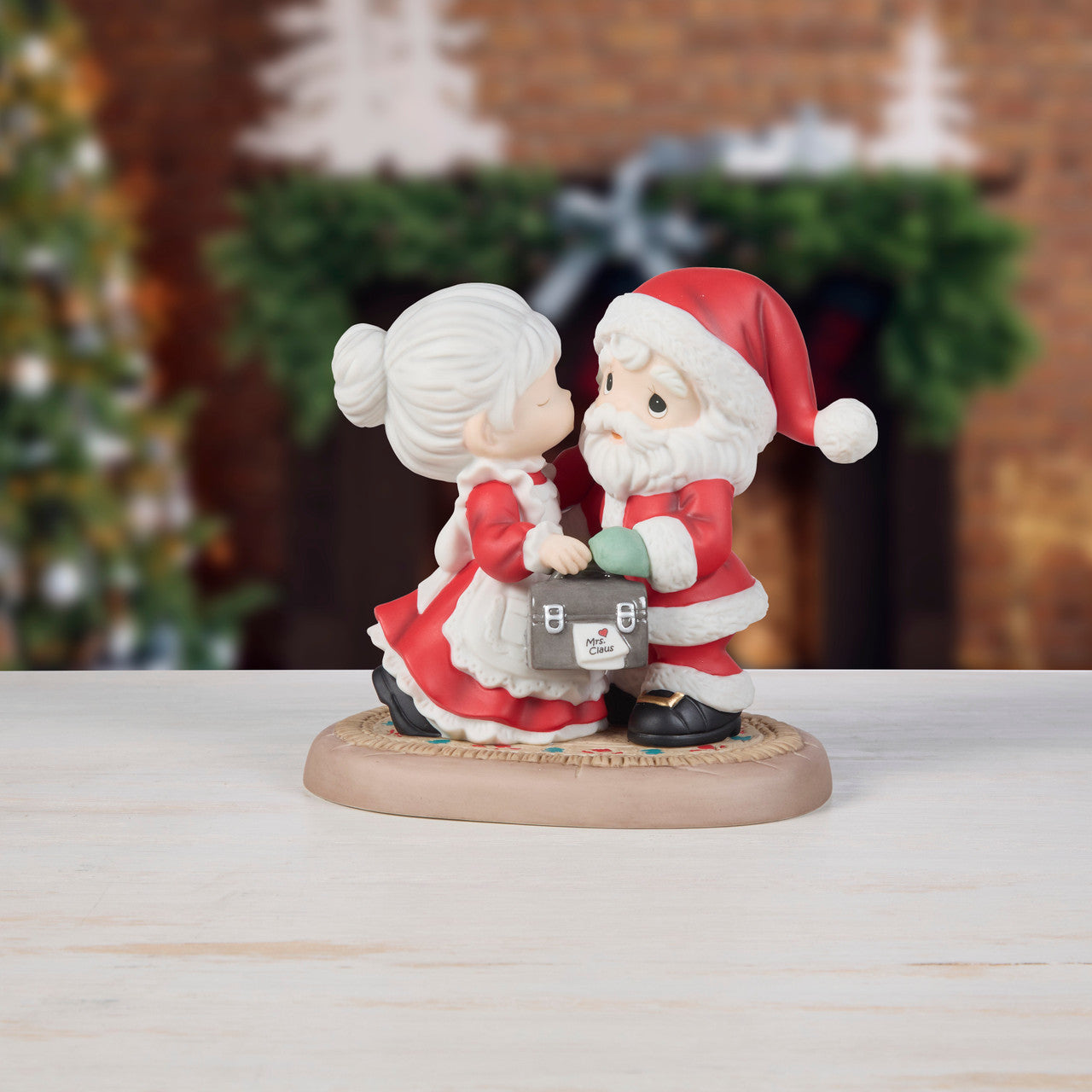 A Magical Kiss-mas Eve Night Figurine - Image