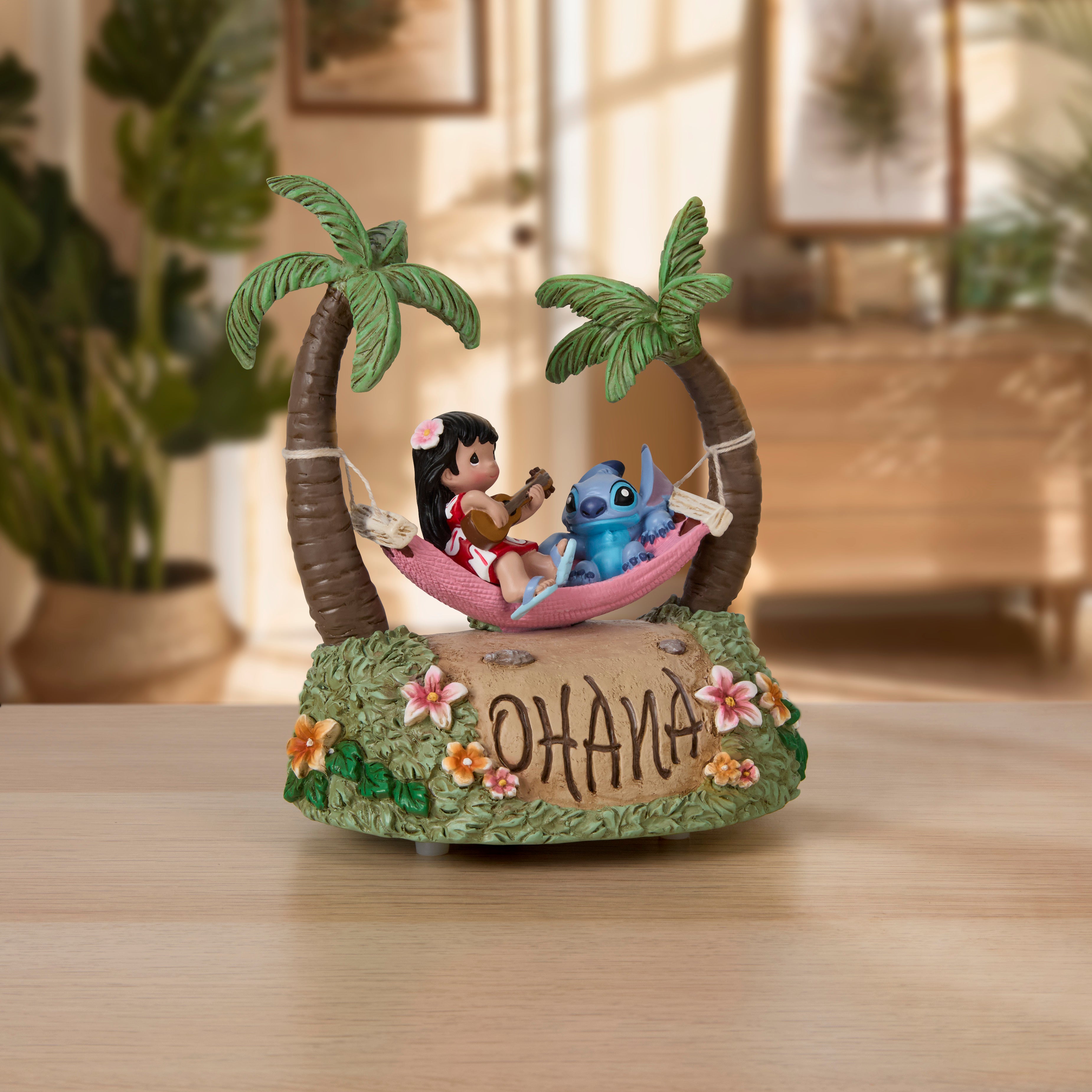 Precious Moments 252108 Disney Lilo & Stitch 'Ohana Character