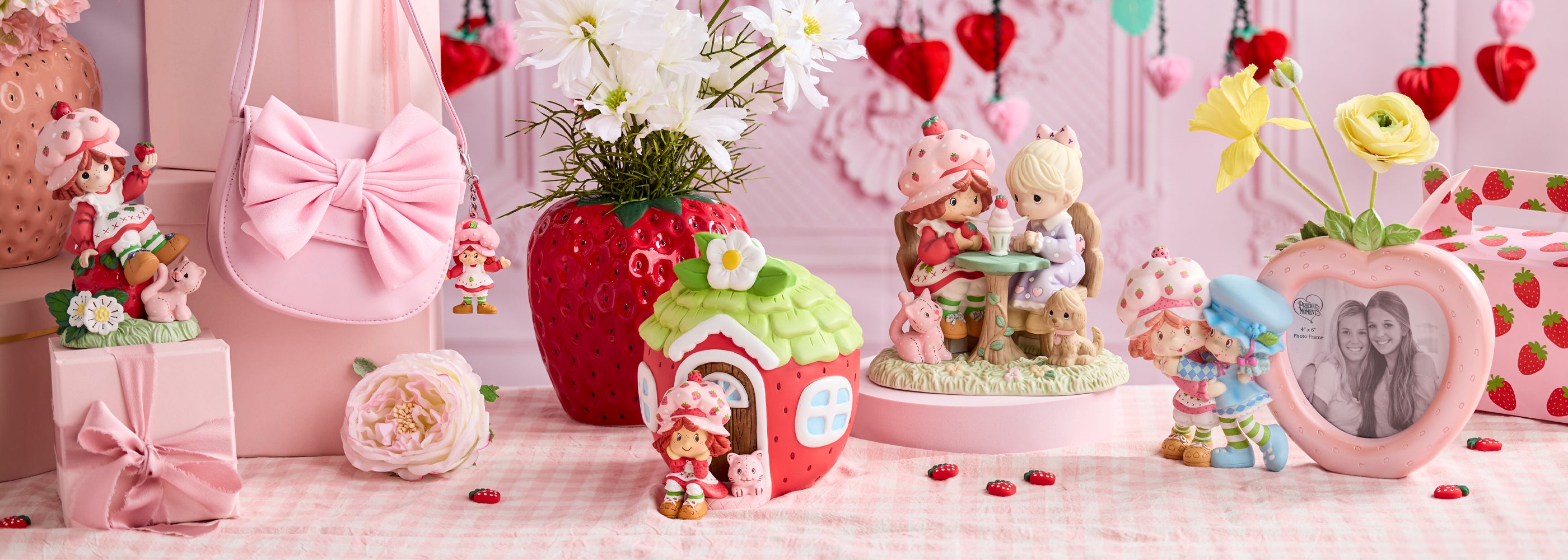 Precious Moments: Porcelain Gifts, Figurines & Collectibles