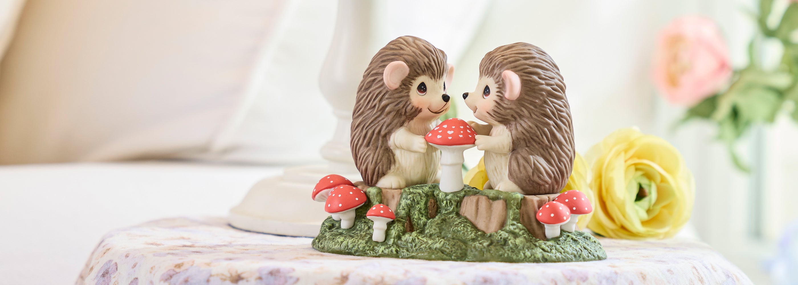 Precious Moments: Porcelain Gifts, Figurines & Collectibles