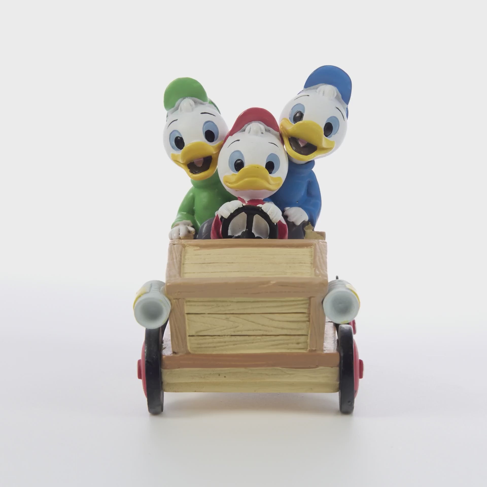 Precious Moments 201707 Disney Showcase Disney Collectible Parade