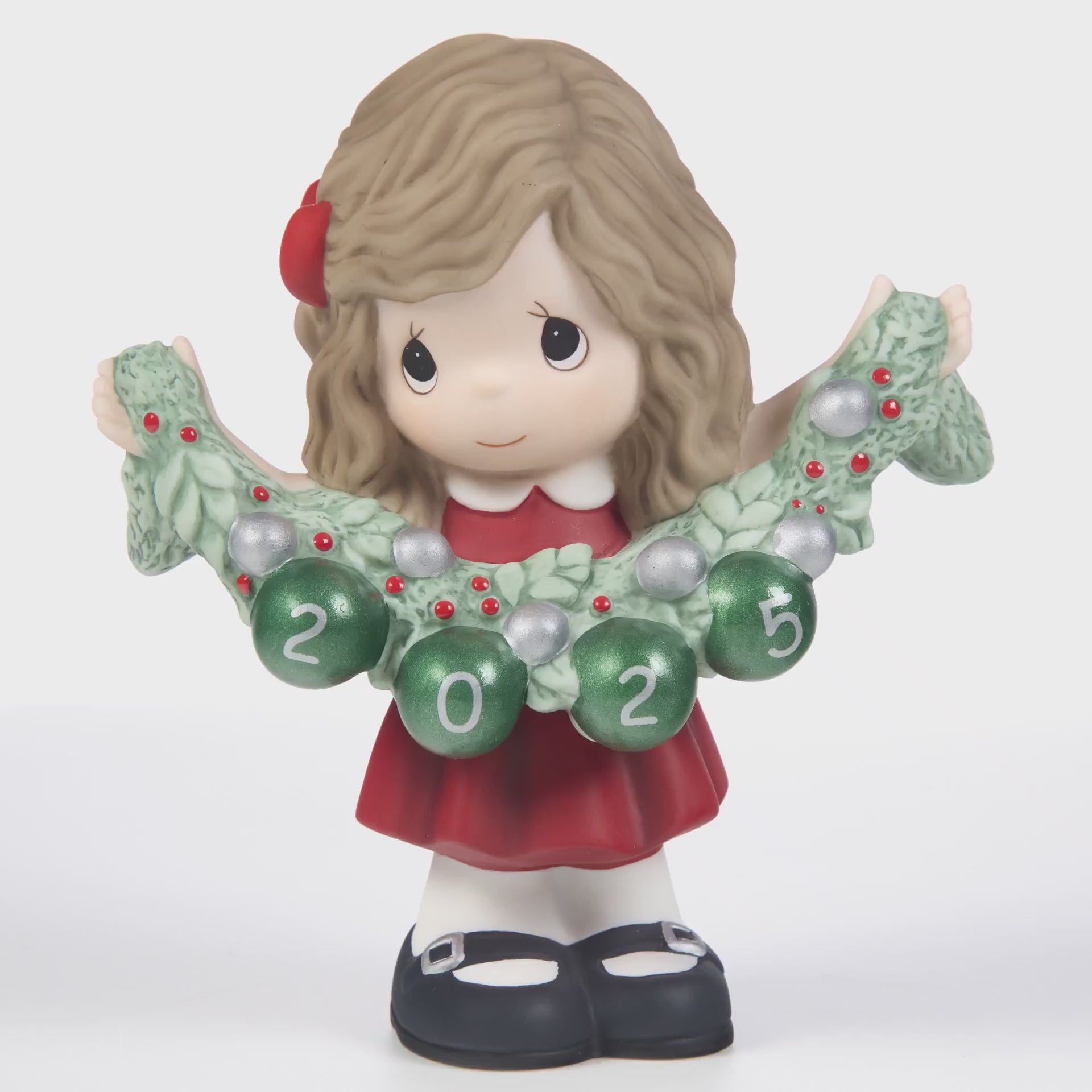Precious Moments 251001 Deck The Halls 2025 Dated Girl Bisque