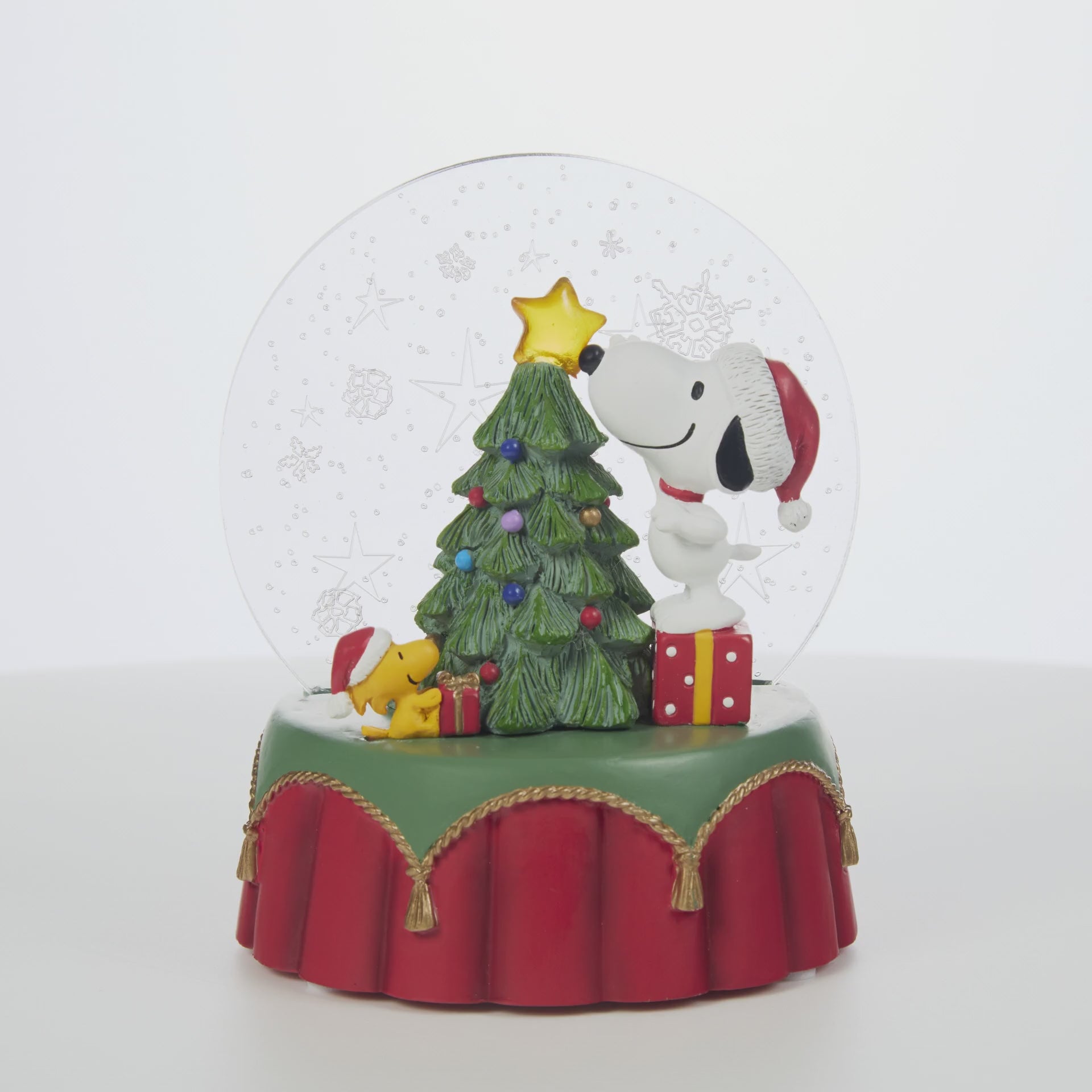 Peanuts 251711 Snoopy and Woodstock Friends Light Up The Season
