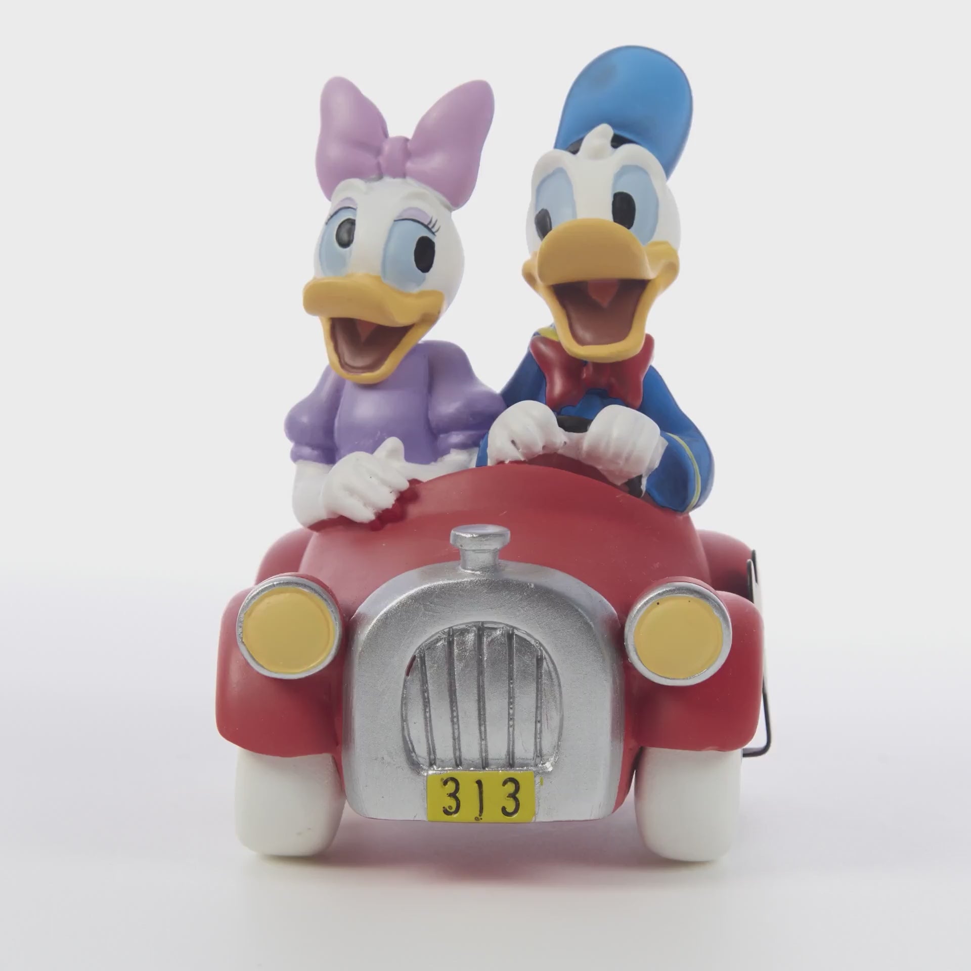 Precious Moments 201702 Disney Showcase Disney Collectible Parade